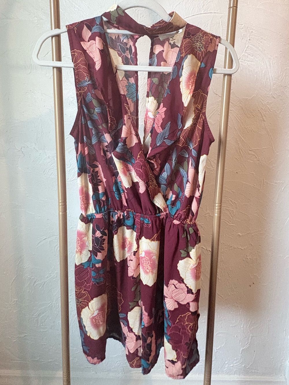 Monteau Floral Open Back Romper Size Medium Burgundy Pink Boho Ruffle